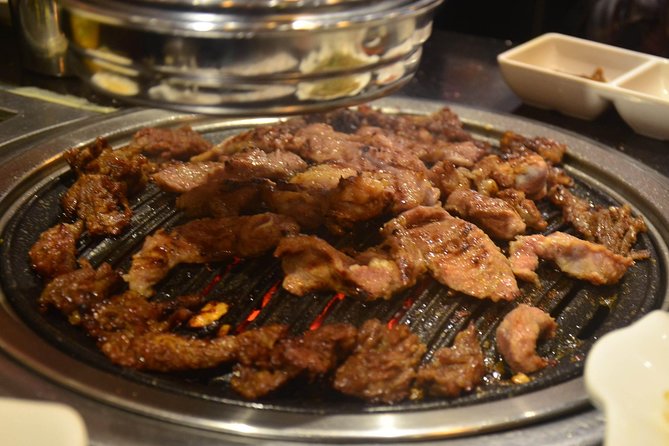 Private Nightlife Trip to See Wonderful Acrobatic Show Enjoy Delicious Barbecue Buffet Dinner