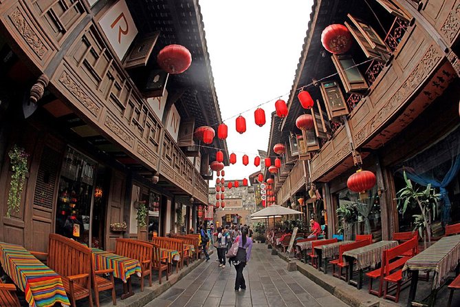 Private One Day Chengdu Panda Tour and Chengdu City Visiting
