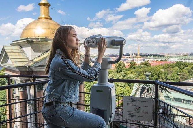 Private Photo Session With a Local Photographer in St. Petersburg - Session Overview