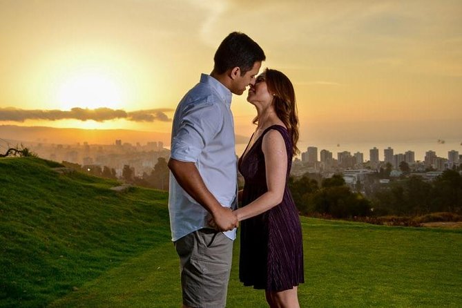 Private Photo Session With a Local Photographer in Valparaiso