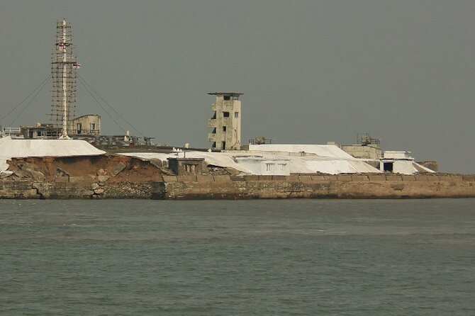 Private Sailing in Mumbai Harbor During Weekdays