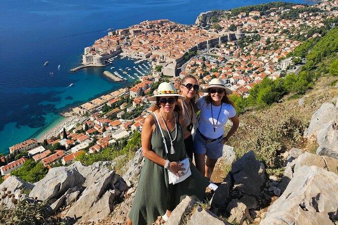 Private Sightseeing Tour in Dubrovnik With a Classic Old Car