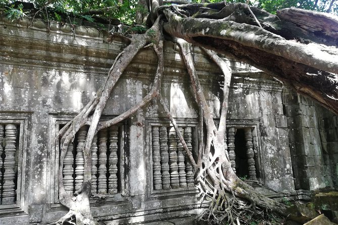 Private Sunrise Angkor Tour
