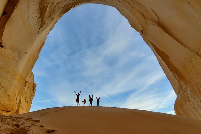 Private Sunset Guided Tour to Great Chamber by Four-Wheel Drive