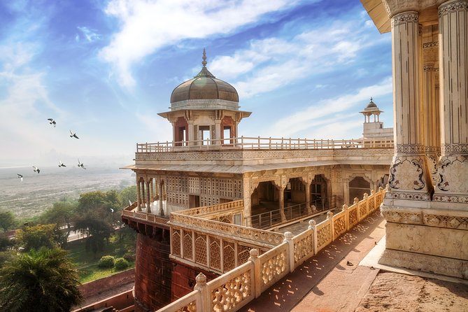 Private Taj Mahal Day Trip From Jaipur Ending in Delhi