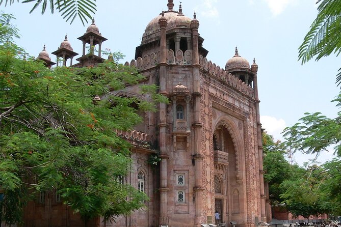Private Tour: Chennai Sightseeing Including Fort St George and Government Museum - Tour Options and Highlights
