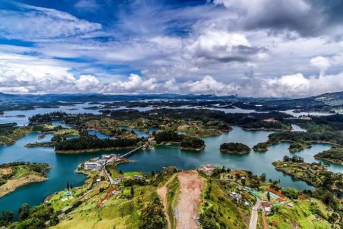 Private Tour Guatapé Peñol Stone and Coffee Farm