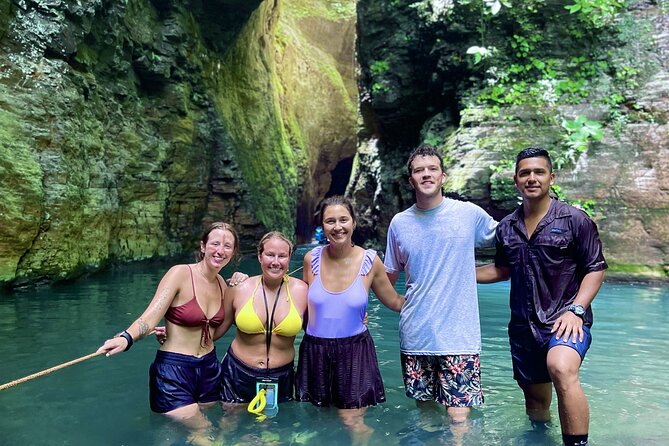 Private Tour La Leona Waterfall All-Inclusive, Transportation