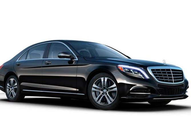 Private Tour on Maui With Luxury Mercedes S-Class