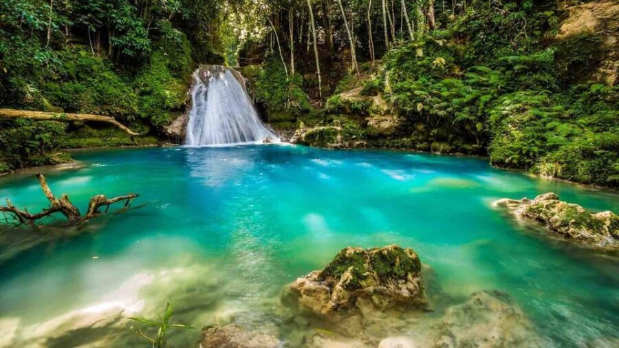 Private Tour to Blue Hole and Scotchies in Ocho Rios