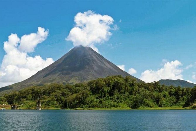 Private Transfer From Liberia Airport To Arenal La Fortuna