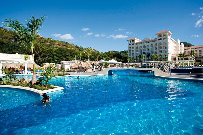 Private Transfer From Liberia Airport To Hotel Riu Guanacaste And Riu Palace