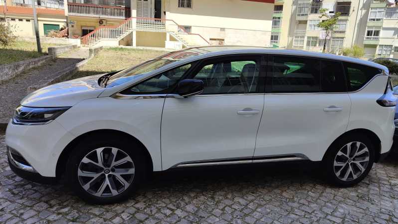 Private Transfer From Lisbon Airport to Cascais