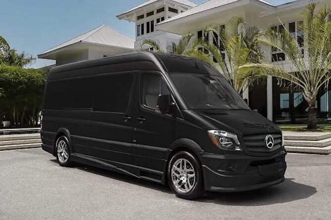 Private Transfer From Nassau International Airport to Nassau City