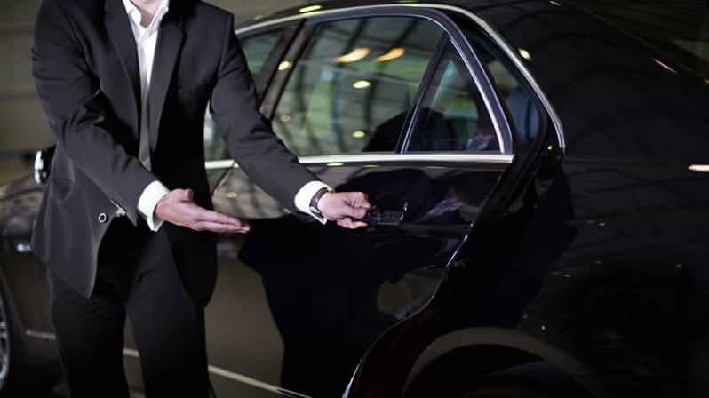 Private Transfer: From Santiago Airport to the City - Service Overview