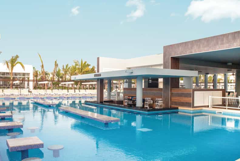 Private Transfer From SDQ to Riu Republica - Booking and Payment