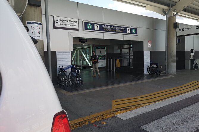 Private Transfer Puerto Viejo Limon to San Jose Hotels or Airport
