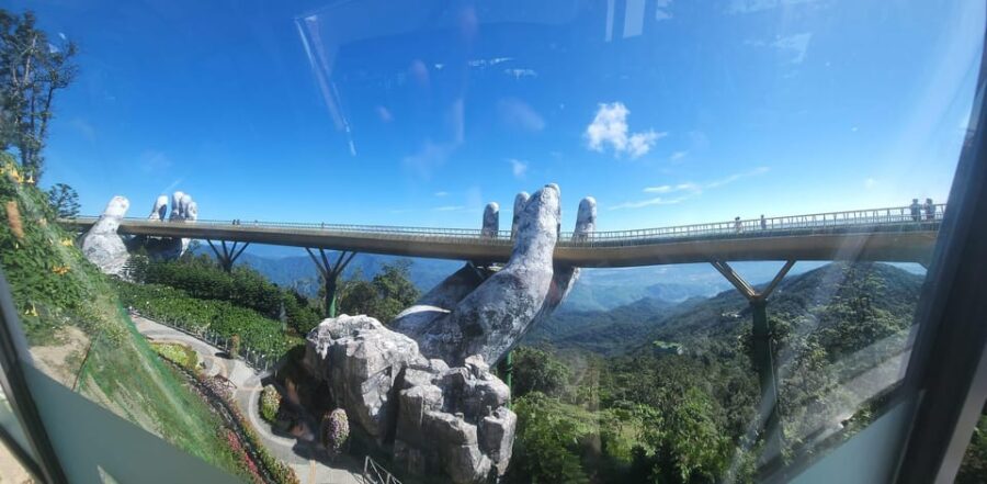 Private Transfer to Golden Bridge Ba Na Hills to Avoid Crowd