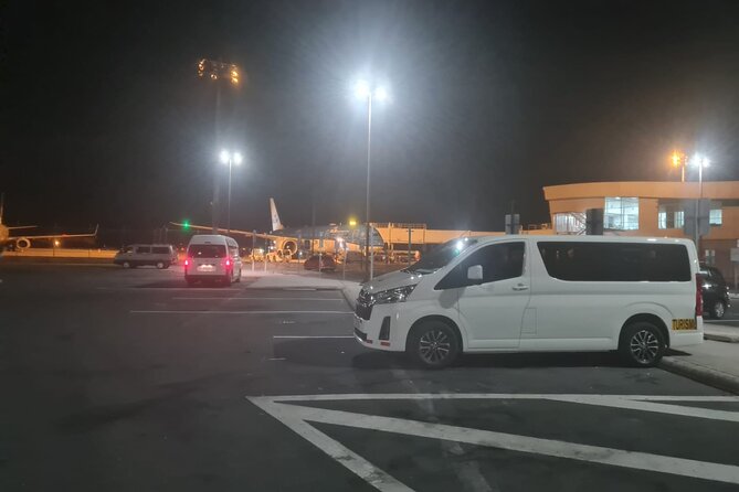 Private Transportation From Liberia Airport to Reserva Conchal