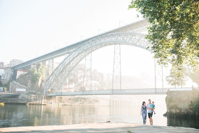 Private Vacation Photography Session With Local Photographer in Porto