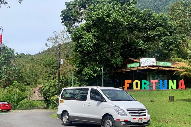 Private VIP Transfer From Liberia Airport to La Fortuna
