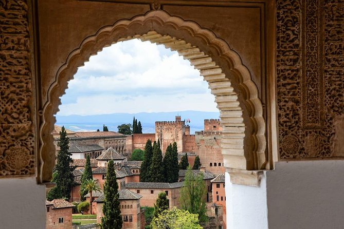Private Walking Tour of Alhambra and Granada City Center - Tour Highlights