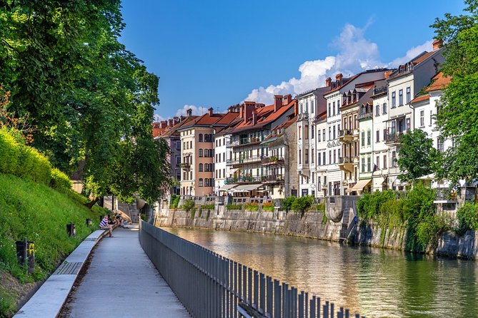 Private Walking Tour of Ljubljana Old Town - Highlights of Ljubljana Old Town