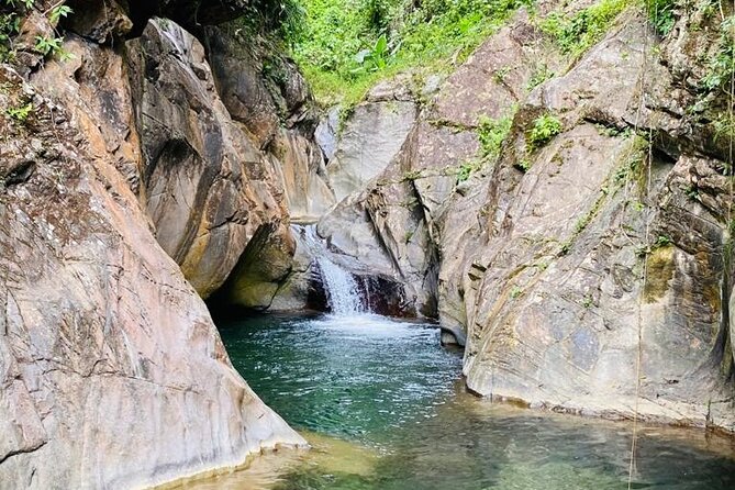 Private Wellness Tour of Puerto Rico Waterfalls and Hot Springs - Accessing El Salto Collores