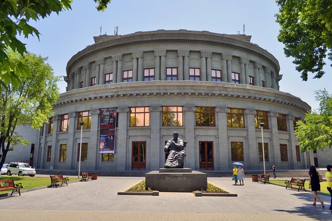 Private Yerevan Observing City Tour