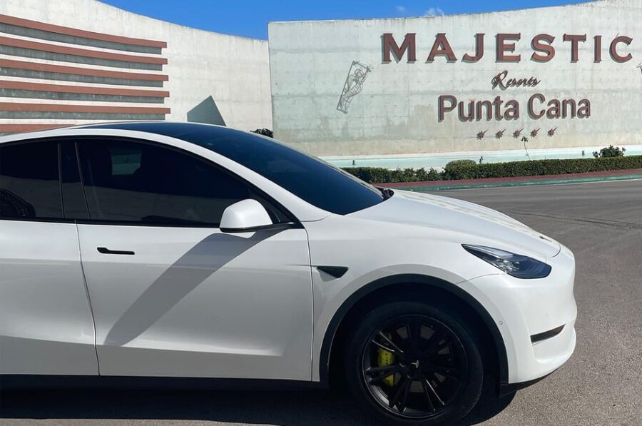 Punta Cana and Santo Domingo: Transfers in Tesla Vehicles