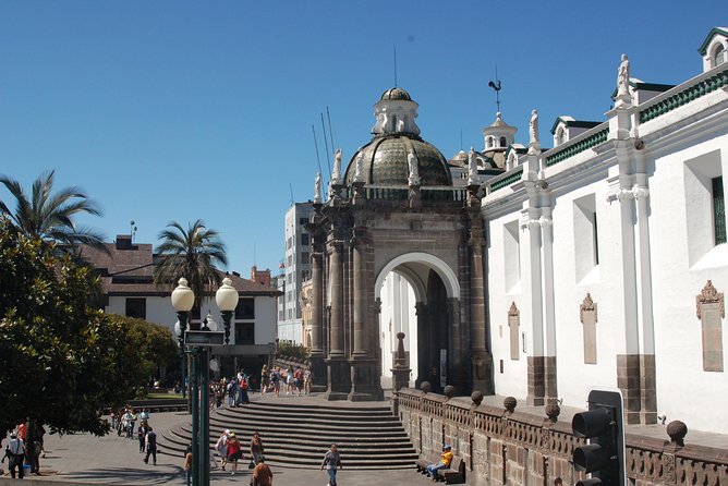 Quito City Tour & Teleferico Cable Car Private