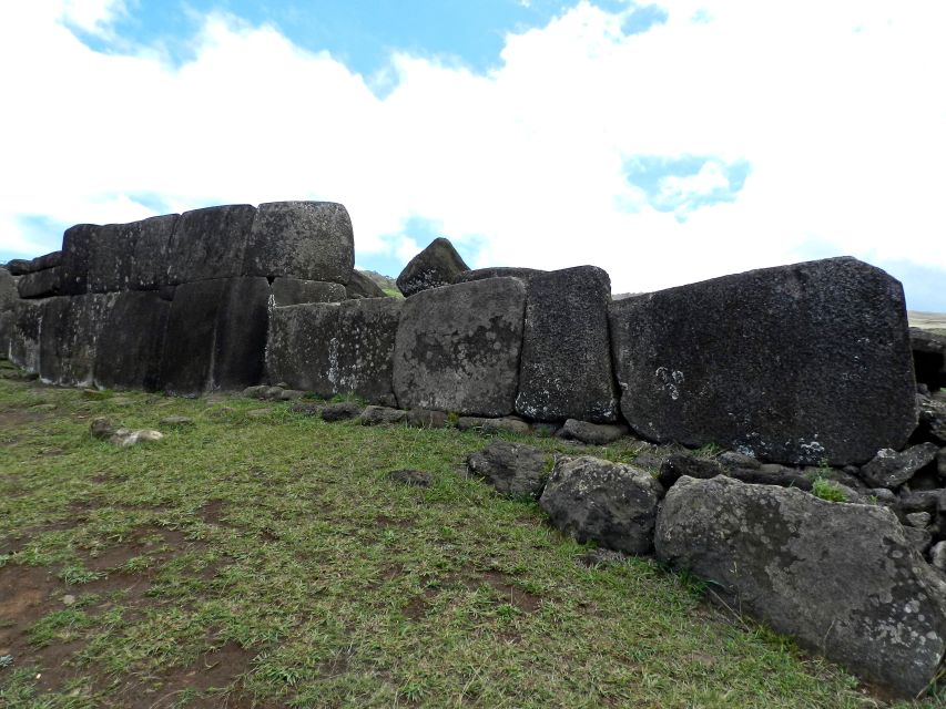 Rapa Nui: Orongo to Ana Te Pahu