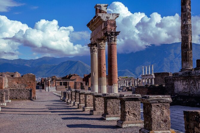 Reserved Entrance to Pompeii Ruins With Digital Audio Guide - Multilingual Audio Guide Features