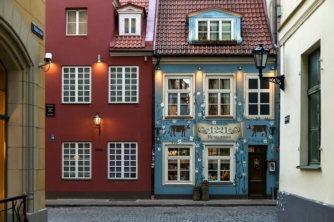 Riga Old Town Walking Tour - Exploring Soviet Influence
