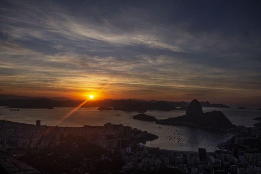 Rio De Janeiro: Private Sunrise Tour at Mirante Dona Marta - Tour Overview