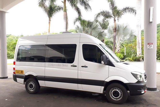 Round Trip Transfer Liberia Airport (LIR) to Westin Conchal Hotel - Airport Arrival and Greeting