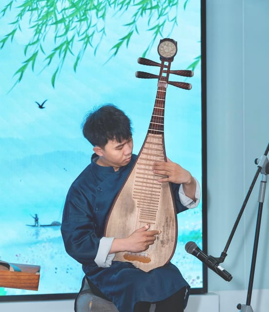 Saigon: Oriental Musical Instrument Workshop