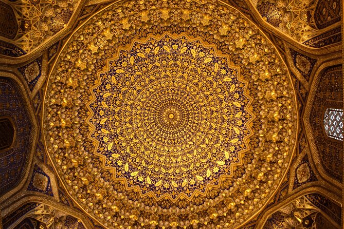 Samarkand City Tour With a Professional Photographer