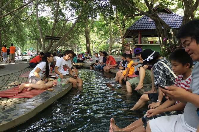 San Kamphaeng Hot Springs and Thai Handicraft Tour From Chiang Mai - Tour Overview