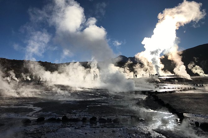 San Pedro De Atacama: 2-Day Tour Visiting Tatio Geysers & the Moon Valley