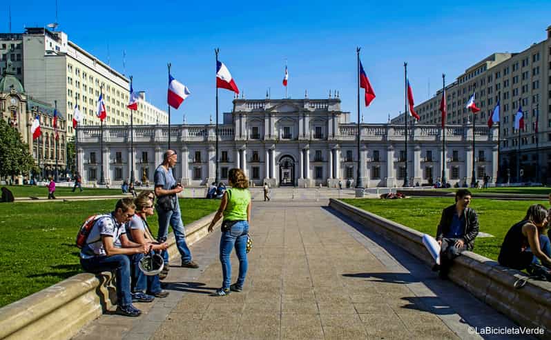 Santiago Highlights, Parks and Politics Bike Tour