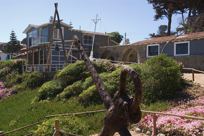 Santiago: Private Full Day Tour Pomaire & Isla Negra, Includes Entrance