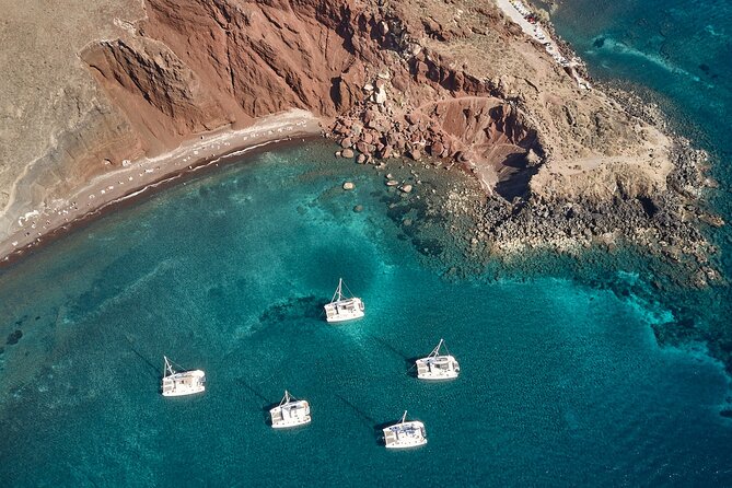 Santorini Oia: Private Sunset Catamaran Cruise With BBQ & Drinks