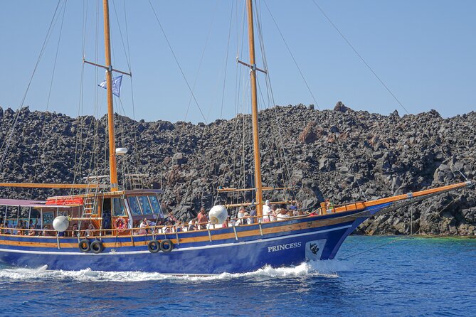 Santorini Volcano Cruise Including Hot Springs and Thirasia