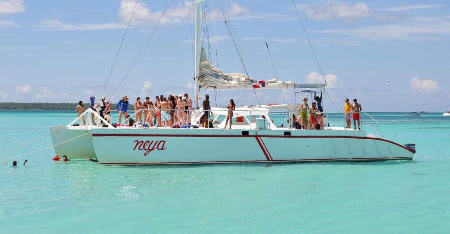 Saona Island: Catamaran and Speed Boat Full-Day Trip