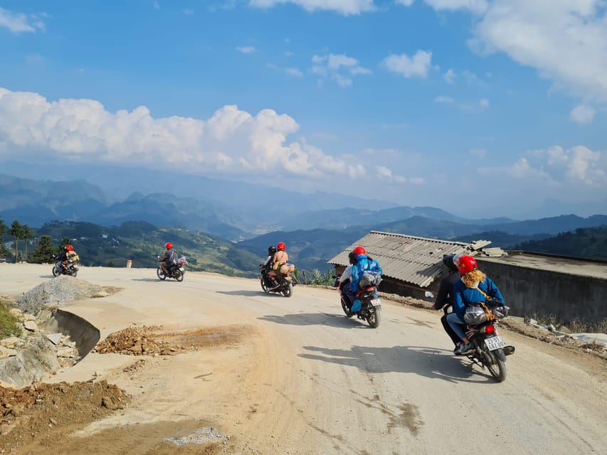 Sapa: Ha Giang Transfer by VIP Sleeper Bus