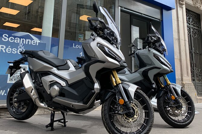 Scooter Rental X-Adv Honda  (A2 License) Paris
