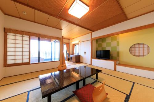 Seaside Hotel Mimatsu Ooetei - Location and Accessibility