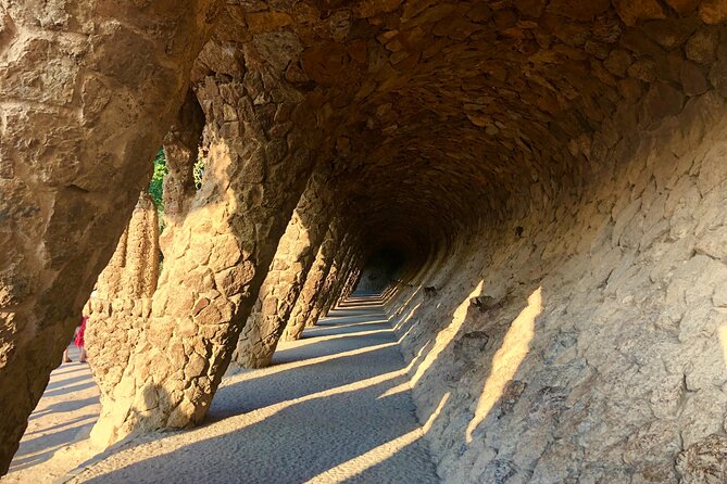 Self-Guided Audio Tour-The Surrealist Barcelona of Dalí and Gaudí - Overview of the Audio Tour