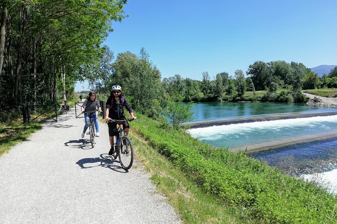 Self Guided Bike Tour in the Nature to Villa Reale